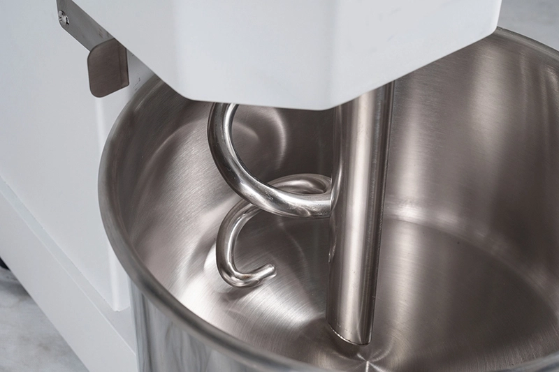 20L/30L/40L 8kg/12kg/15kg Versatile Commercial Dough Mixer – Perfect for Pizza & More (4) 20L/30L/40L 8kg/12kg/15kg Versatile Commercial Dough Mixer – Perfect for Pizza & More (4)