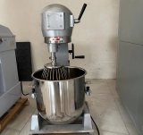 Commercial Multifunctional Stand Mixer 10/15/20/30/40L Fresh Milk Mixer and Egg Beater food mixer (2) Commercial Multifunctional Stand Mixer 10/15/20/30/40L Fresh Milk Mixer and Egg Beater food mixer (2)