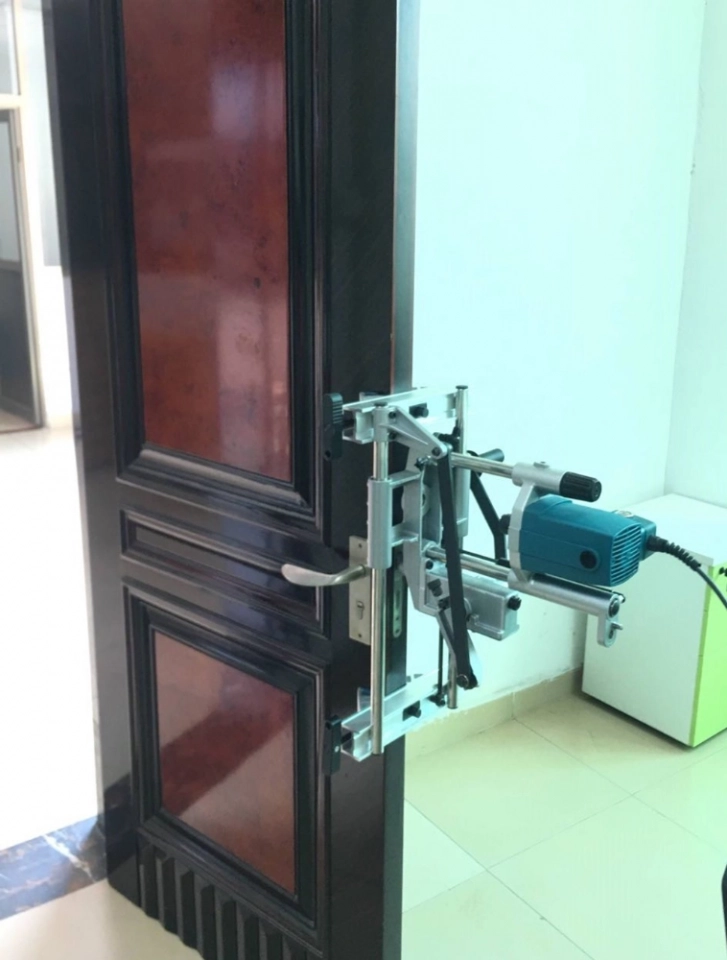 FC16S Handle easy operate Wooden door lock mortise machine (3) FC16S Handle easy operate Wooden door lock mortise machine (3)