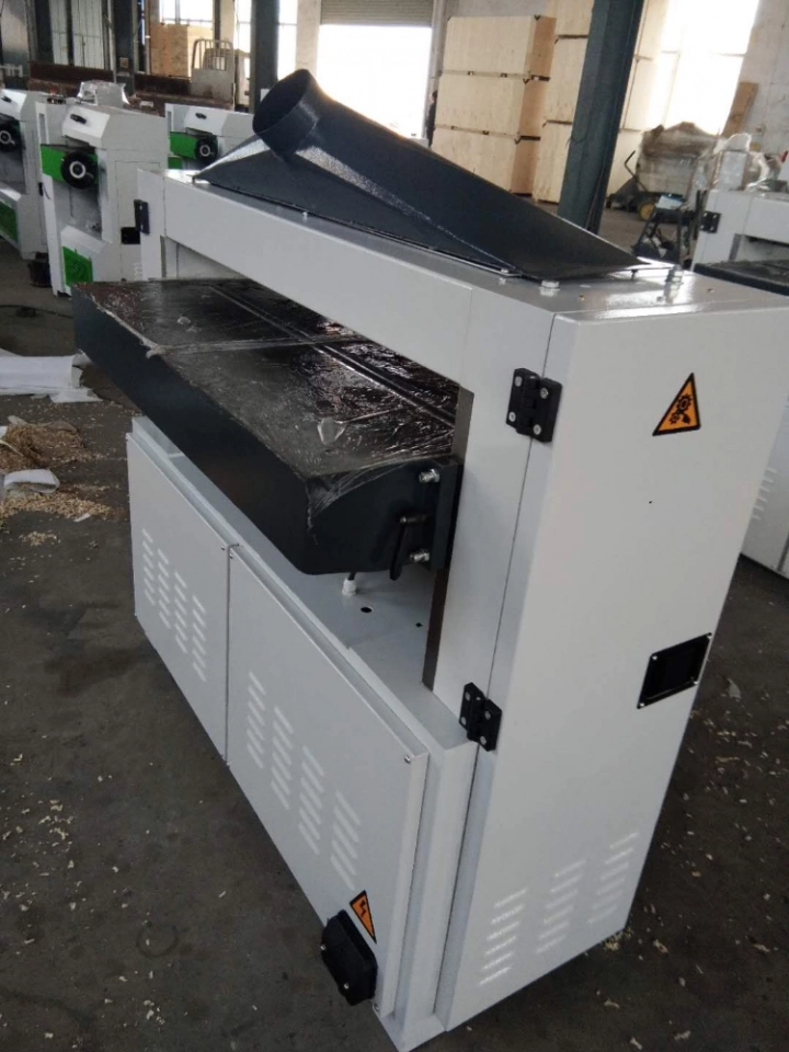 Heavy duty Woodworking wood pressure thicknesser thickness planer for sale (7) Heavy duty Woodworking wood pressure thicknesser thickness planer for sale (7)