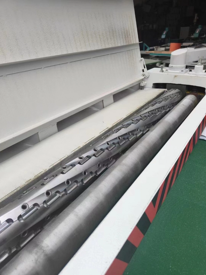 MB104F/MB105F/MB106F/Mb108F Heavy-Duty conveyor belt Woodworking press planer Planing thicknessing machine thicknesser (7) MB104F/MB105F/MB106F/Mb108F Heavy-Duty conveyor belt Woodworking press planer Planing thicknessing machine thicknesser (7)