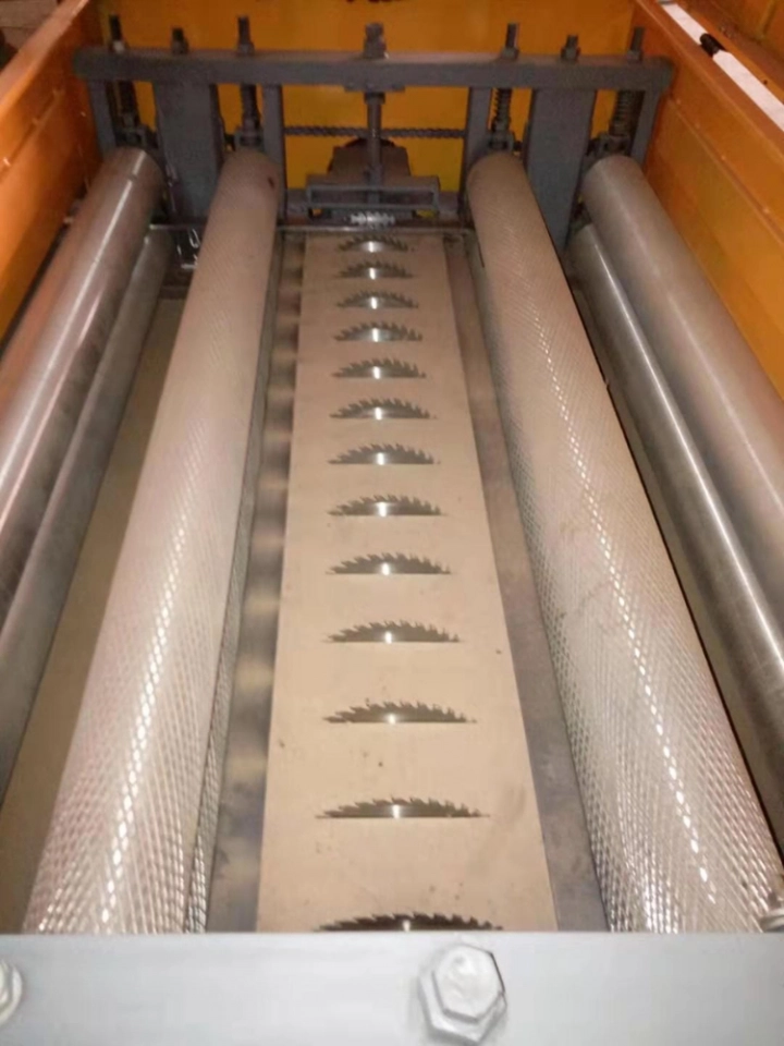 MDF fiberboard Cutting Saw Machine With Multiple Blade Woodworking Saw Machine Multiblade Rip Saw (3) MDF fiberboard Cutting Saw Machine With Multiple Blade Woodworking Saw Machine Multiblade Rip Saw (3)