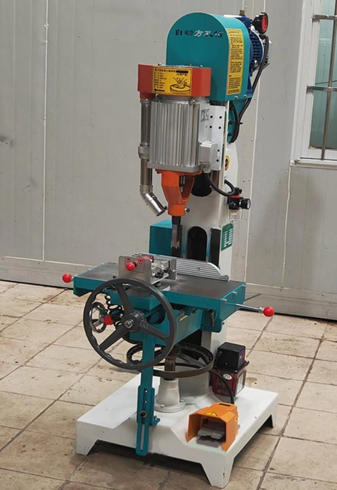 Multi-Angle Pneumatic Square Hole Mortising Machine | Automatic Slot Milling & Drilling for Furniture Joinery (6)