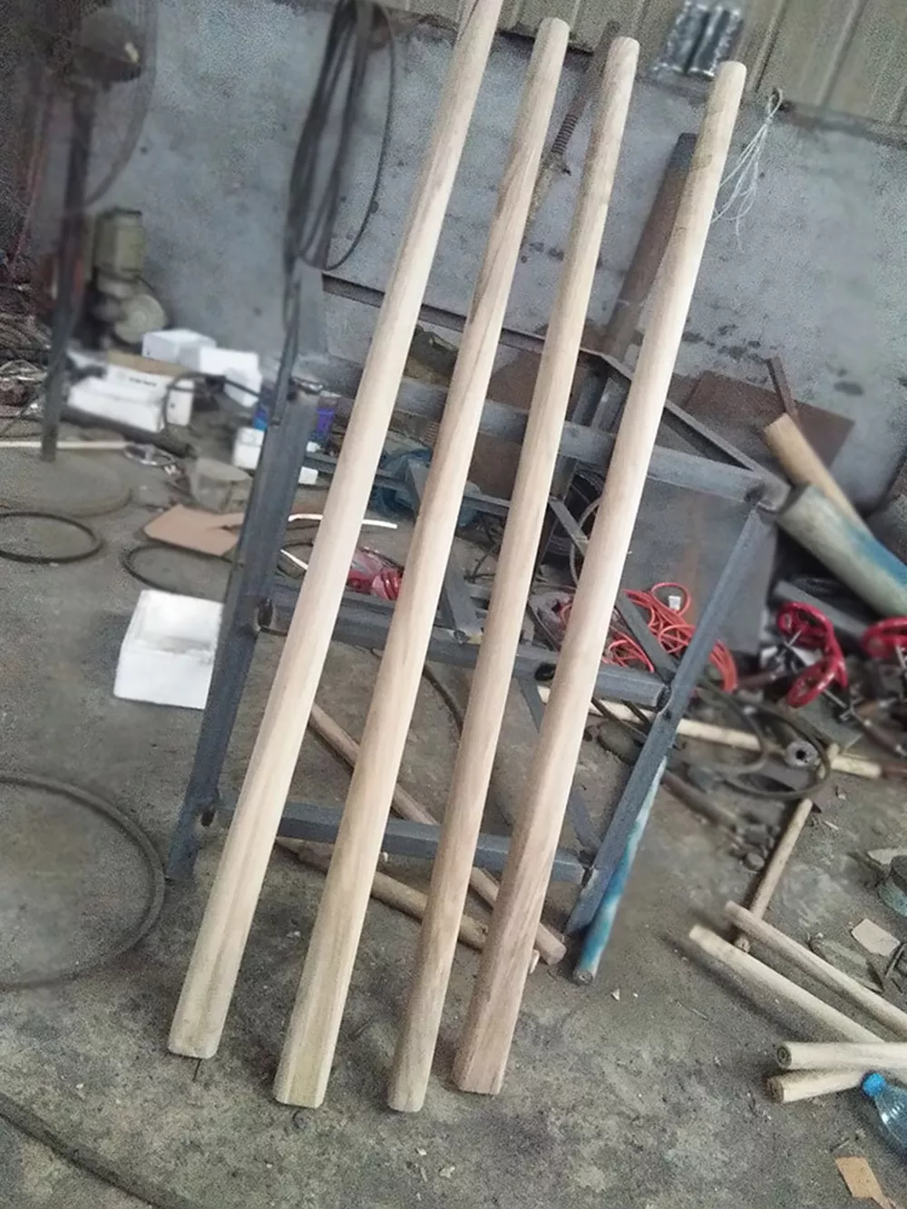 hoe handle machine (18)