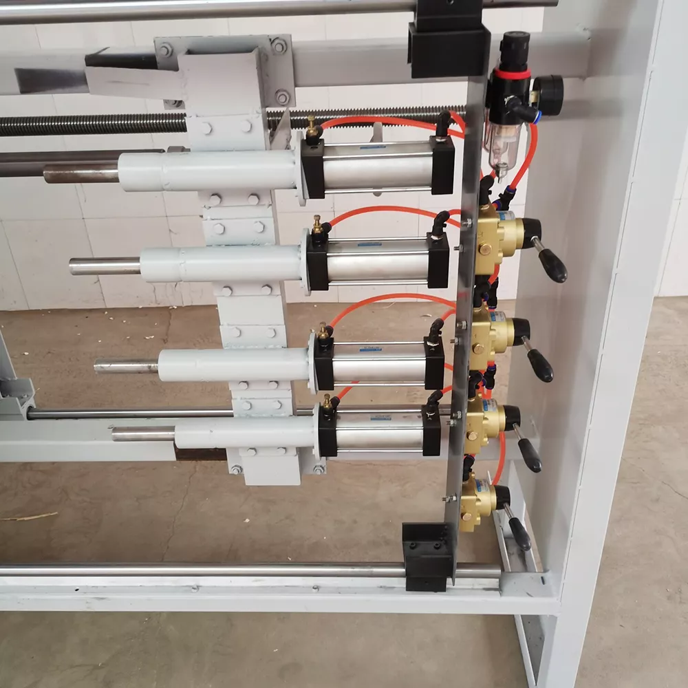 hoe handle machine (15)